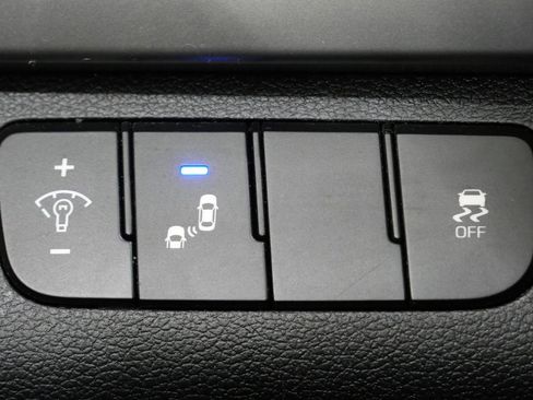 Used 2018 Hyundai Elantra SEL image 14