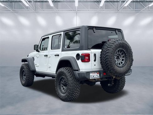 Used 2018 Jeep Wrangler Unlimited Sport S image 4