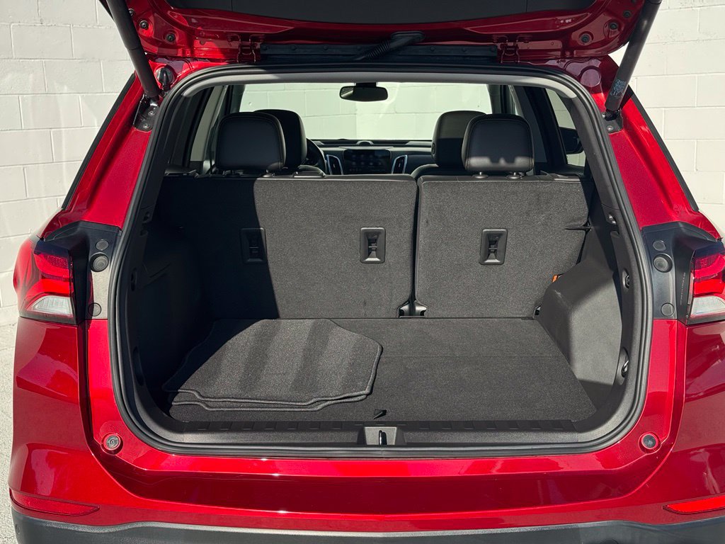 Used 2023 Chevrolet Equinox Premier FWD image 18