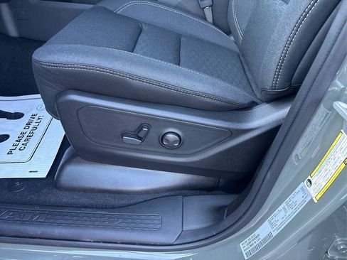 New 2026 RAM 1500 Big Horn AWD/4WD image 18