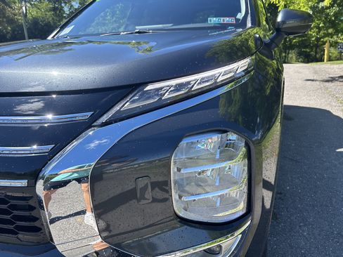 Used 2025 Mitsubishi Outlander SE AWD/4WD image 10