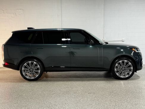 Used 2024 Land Rover Range Rover Long Wheelbase SE AWD/4WD image 5