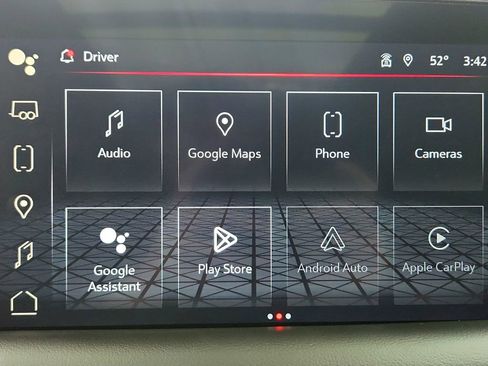 Used 2022 GMC Yukon XL AT4 w/ Technology Package AWD/4WD image 17