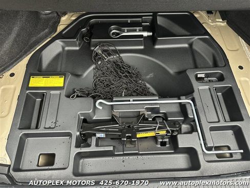 Used 2010 Lexus HS 250h Base image 11