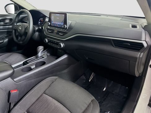 Used 2025 Nissan Altima 2.5 S image 30