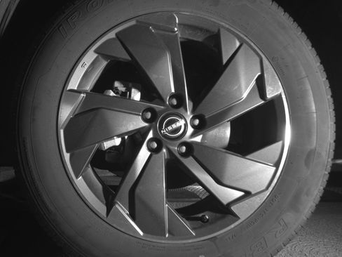 Used 2025 Nissan Rogue SV FWD image 12
