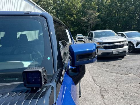 Used 2024 GMC Hummer EV 3X w/ Extreme Off-Road Package image 11