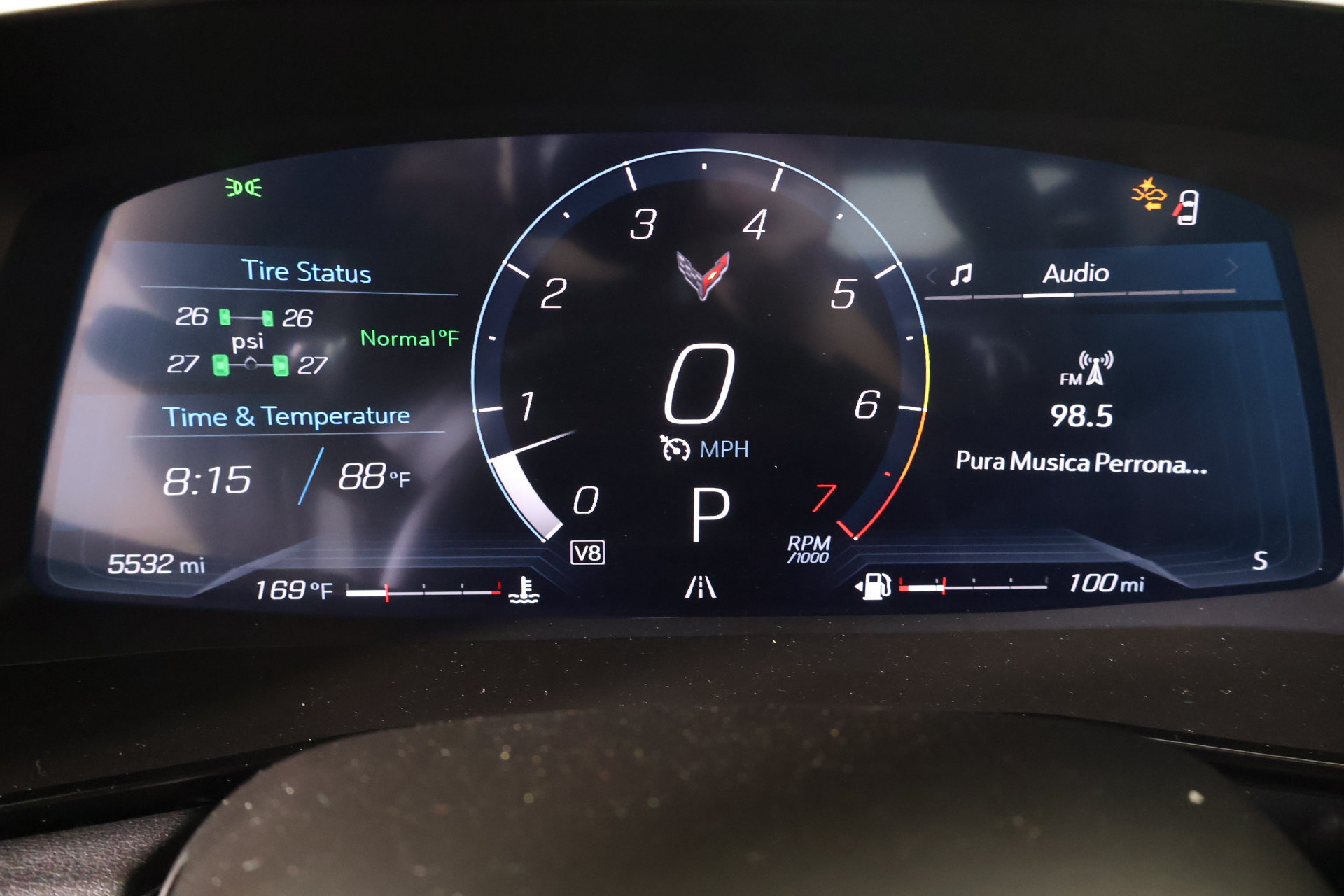 Used 2025 Chevrolet Corvette Stingray Coupe w/ 1LT RWD image 4