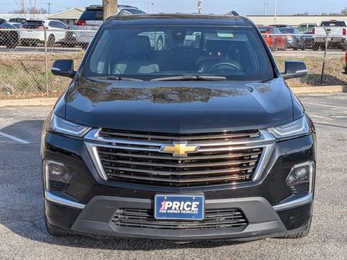 Used 2023 Chevrolet Traverse High Country w/ LPO, Floor Liner Package image 2
