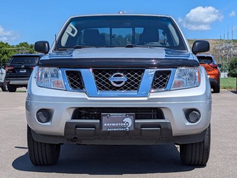 Used 2017 Nissan Frontier SV AWD/4WD image 6