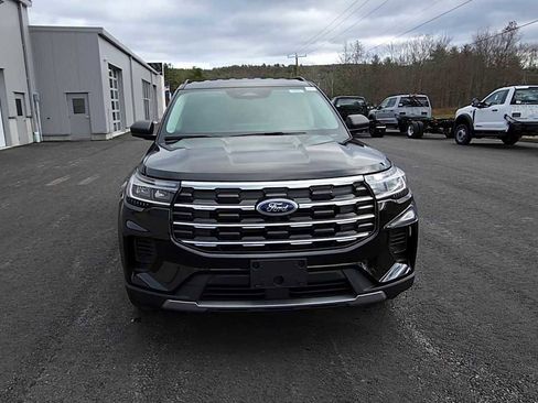 New 2026 Ford Explorer Active image 3