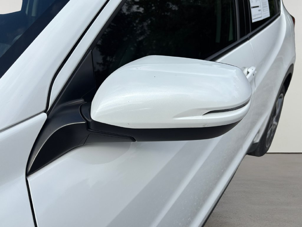 Used 2021 Honda HR-V EX-L image 11