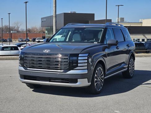 New 2026 Hyundai Palisade Calligraphy FWD image 3