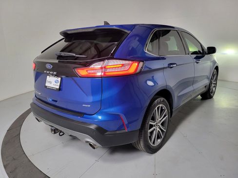 Used 2023 Ford Edge Titanium w/ Class II Trailer Tow Package image 4