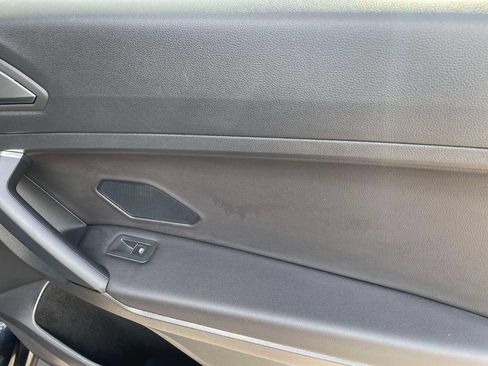 Used 2019 Volkswagen Tiguan SE w/ Panoramic Sunroof Package AWD/4WD image 11