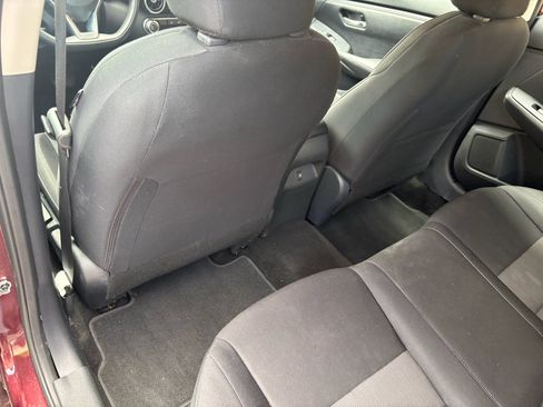 Used 2024 Nissan Sentra SV FWD image 17