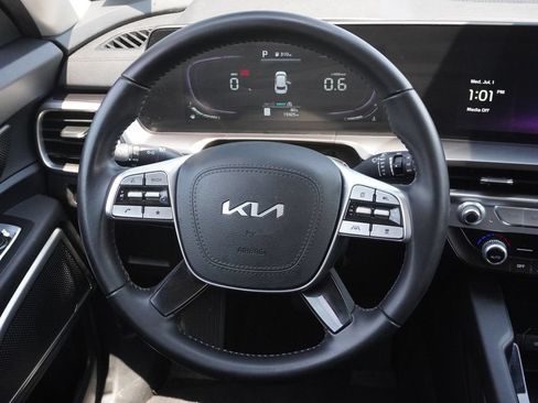 Used 2023 Kia Telluride LX AWD/4WD image 36