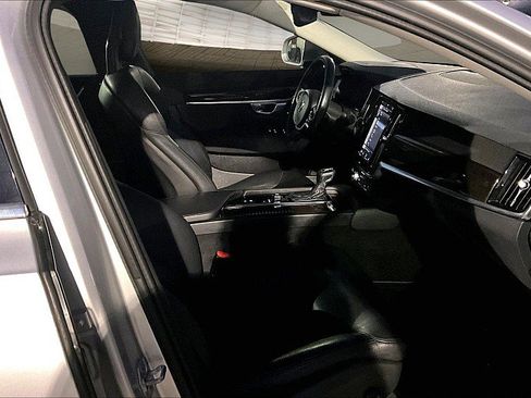 Used 2018 Volvo S90 T5 Momentum w/ Momentum Plus Package image 7