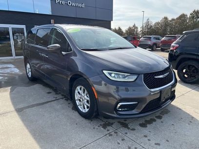 Certified 2023 Chrysler Pacifica Touring-L