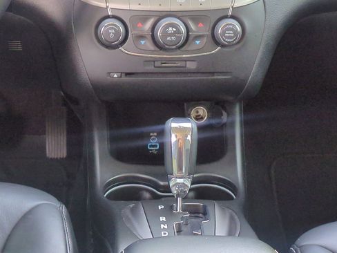 Used 2020 Dodge Journey Crossroad w/ Popular Equipment Group image 18