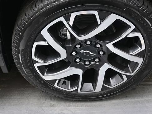 Used 2024 Chevrolet Silverado EV RST AWD/4WD image 29