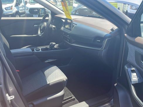 Used 2023 Nissan Rogue SV AWD/4WD image 24