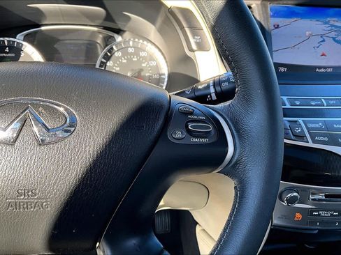 Used 2017 INFINITI QX60 AWD Hybrid image 25