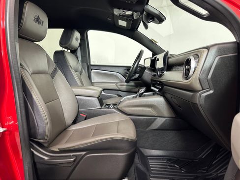 Used 2024 Chevrolet Colorado ZR2 w/ ZR2 Bison Edition image 29