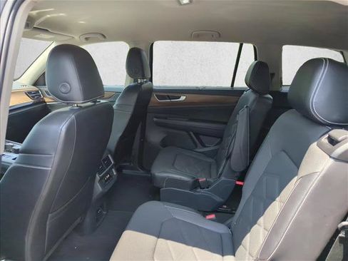 Used 2024 Volkswagen Atlas SE FWD image 19