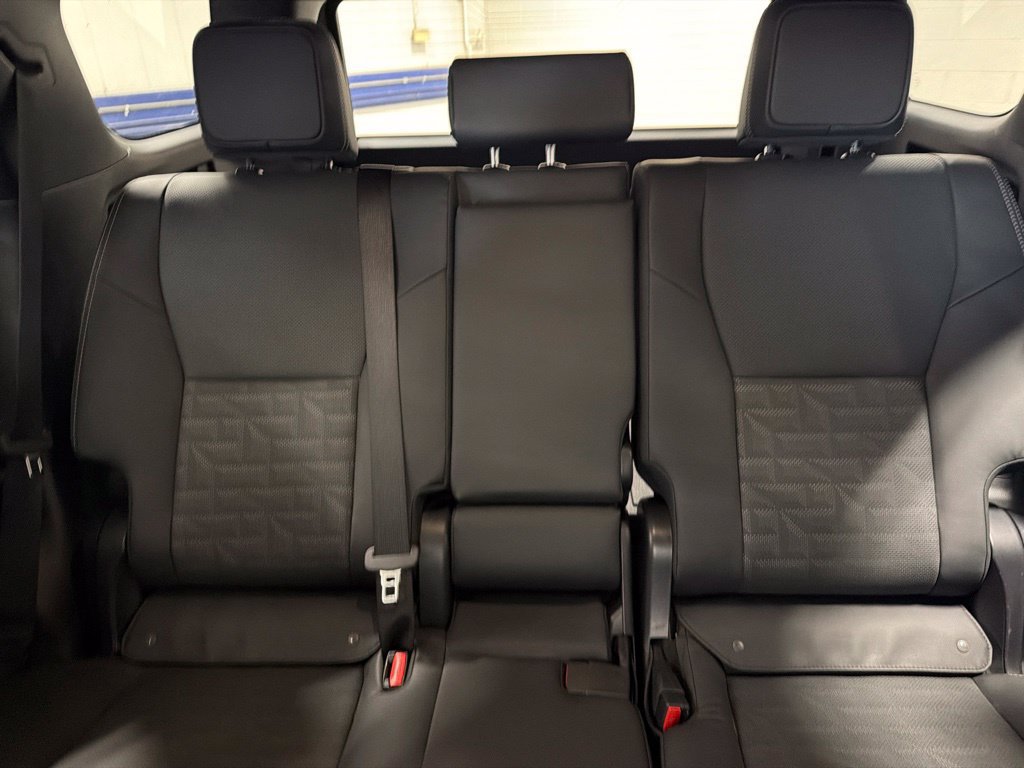 Used 2025 Toyota 4Runner TRD Off-Road Premium AWD/4WD image 13