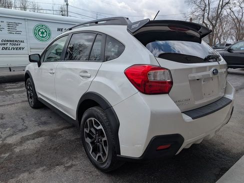 Used 2017 Subaru Crosstrek 2.0i Premium AWD/4WD image 9