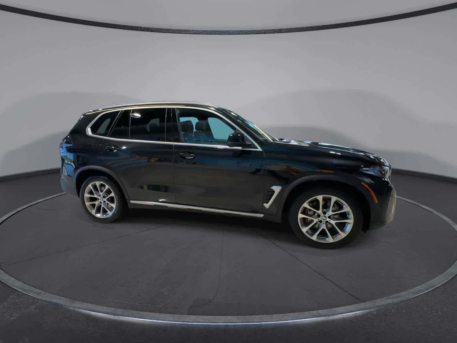 Used 2024 BMW X5 xDrive40i w/ Premium Package AWD/4WD image 13