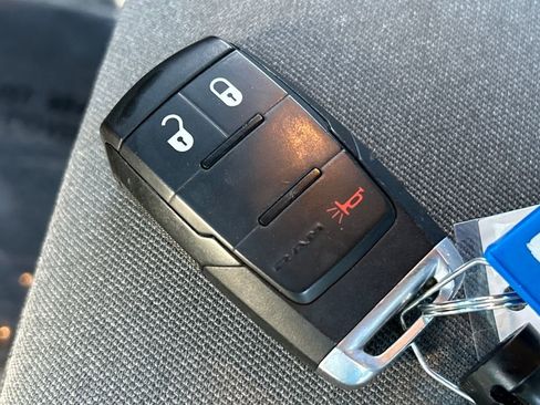 Used 2024 RAM 2500 Big Horn image 34