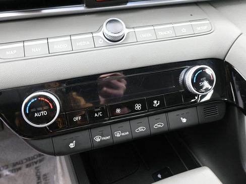 Certified 2024 Hyundai Elantra SEL w/ Convenience Package image 29