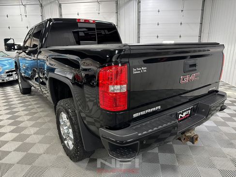 Used 2015 GMC Sierra 2500 Denali w/ Duramax Plus Package image 10
