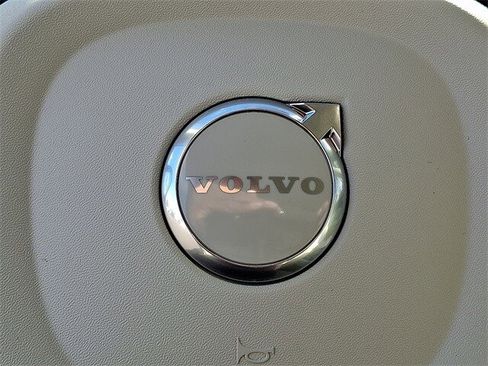 New 2026 Volvo XC90 B6 Ultra image 12