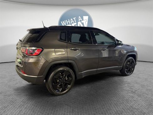 Used 2020 Jeep Compass Altitude image 3