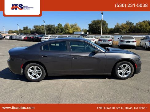 Used 2020 Dodge Charger SXT image 6