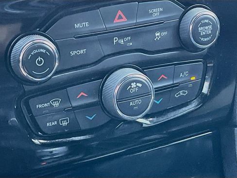 Used 2022 Chrysler 300 S RWD image 16