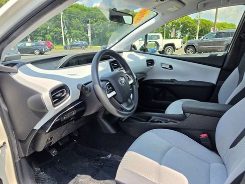 Used 2016 Toyota Prius Two FWD image 20