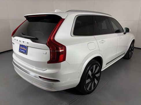 Used 2023 Volvo XC90 T8 Ultimate w/ Lounge Package AWD/4WD image 6