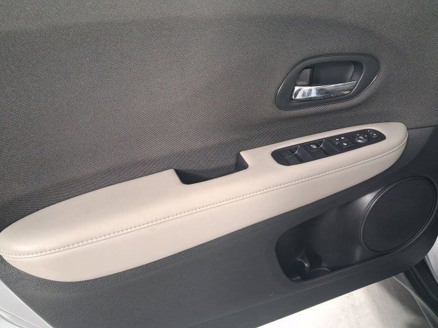 Used 2019 Honda HR-V LX image 18