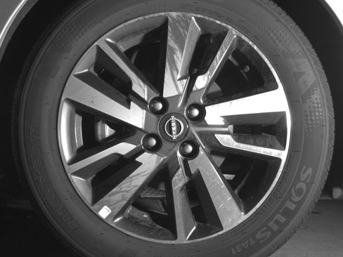 Used 2025 Nissan Versa SV image 12