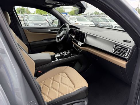 New 2026 Volkswagen Atlas Cross Sport SE AWD/4WD image 25