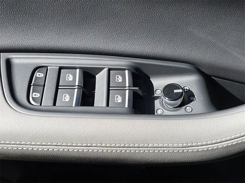 Certified 2025 Audi Q8 Premium Plus image 19