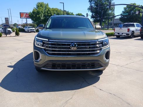 New 2026 Volkswagen Atlas SE FWD image 8
