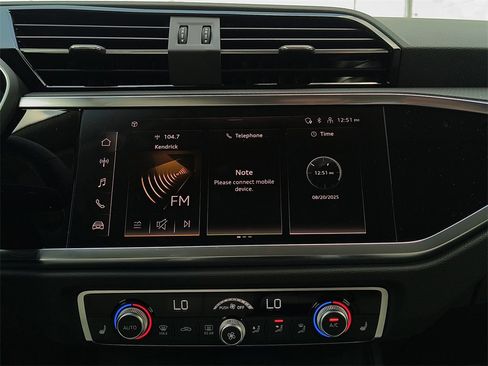 New 2025 Audi Q3 2.0T Premium Plus image 9