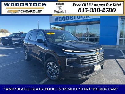 Used 2025 Chevrolet Traverse LT