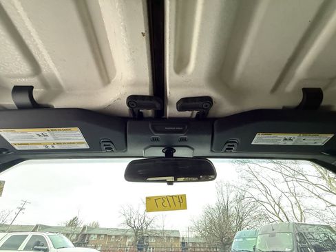 Used 2021 Jeep Gladiator Sport image 25