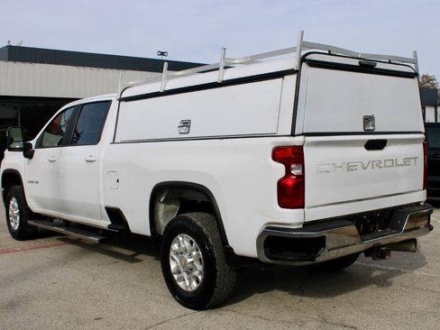 Used 2021 Chevrolet Silverado 3500 LT image 4